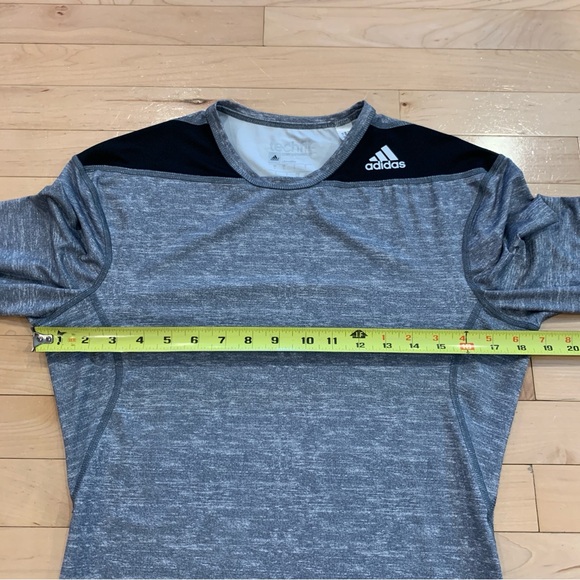Adidas men’s size large compression fit gray long sleeve shirt techfit - Picture 7 of 8